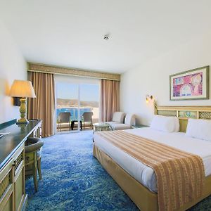 Double or Twin Room Sea View